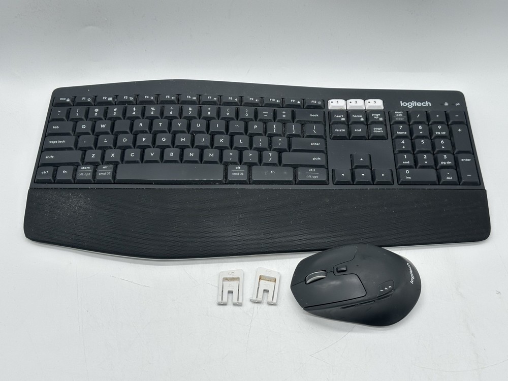 Logitech MK850 Performance Wireless Keyboard and Mouse Combo