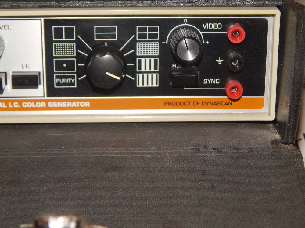 B&K PRECISION 1248 DIGITAL I. C. COLOR GENERATOR W/CASE & CD USER GUIDE