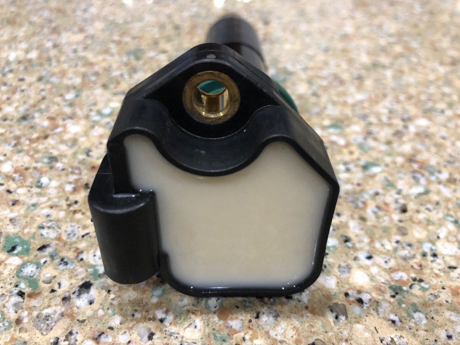 OEM WHITE TOP CADILLAC DEVILLE DTS DHS STS XLR NORTHSTAR IGNITION COIL ON PLUG