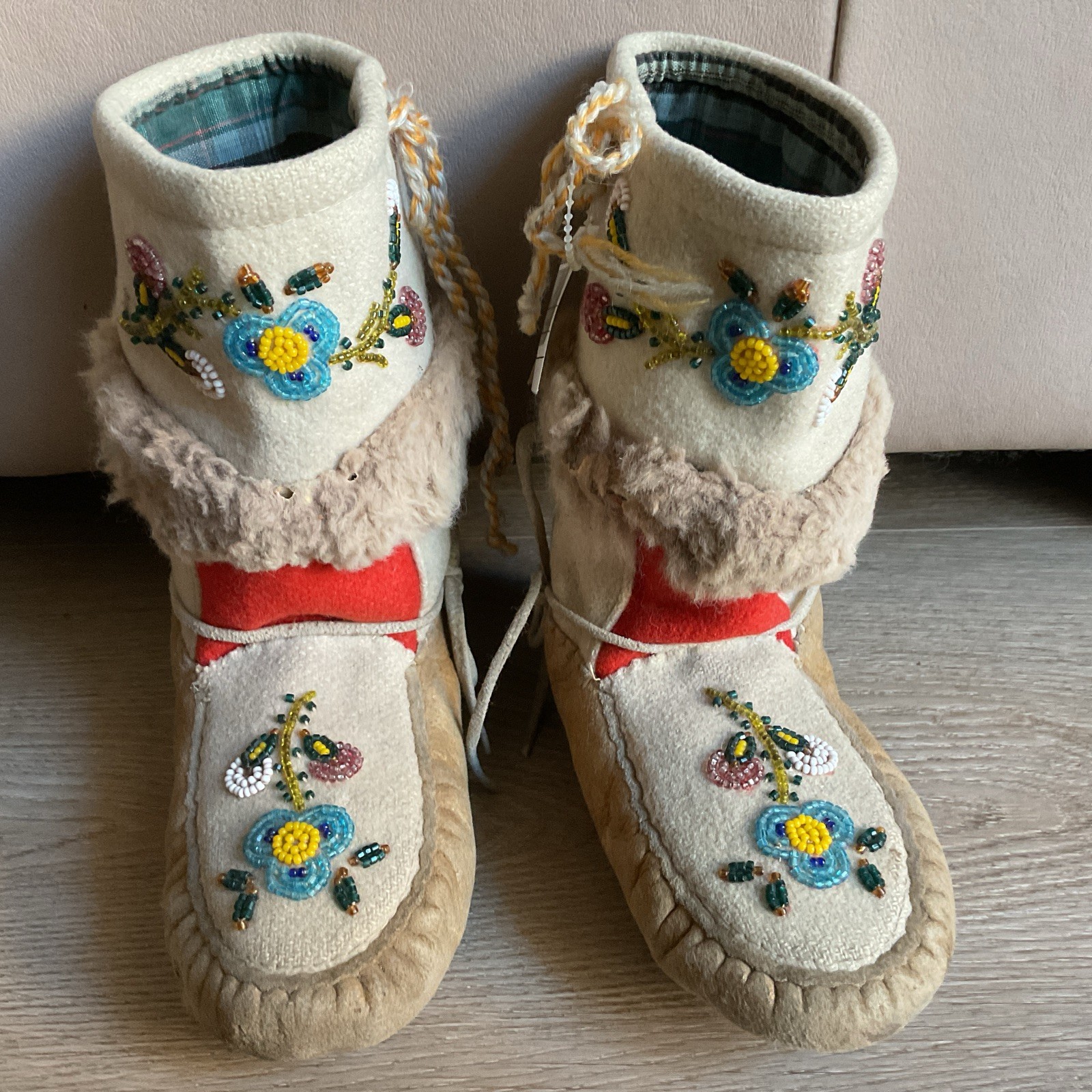 Vintage Nootka Child Beaded Mukluks Moccasin Boots Fur Trim Native American