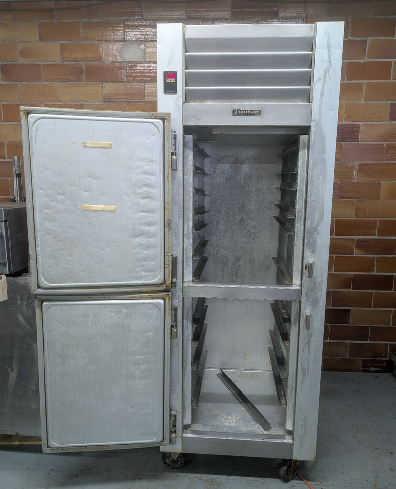 Traulsen G10001 One Section Solid Half Door Reach-In Refrigerator