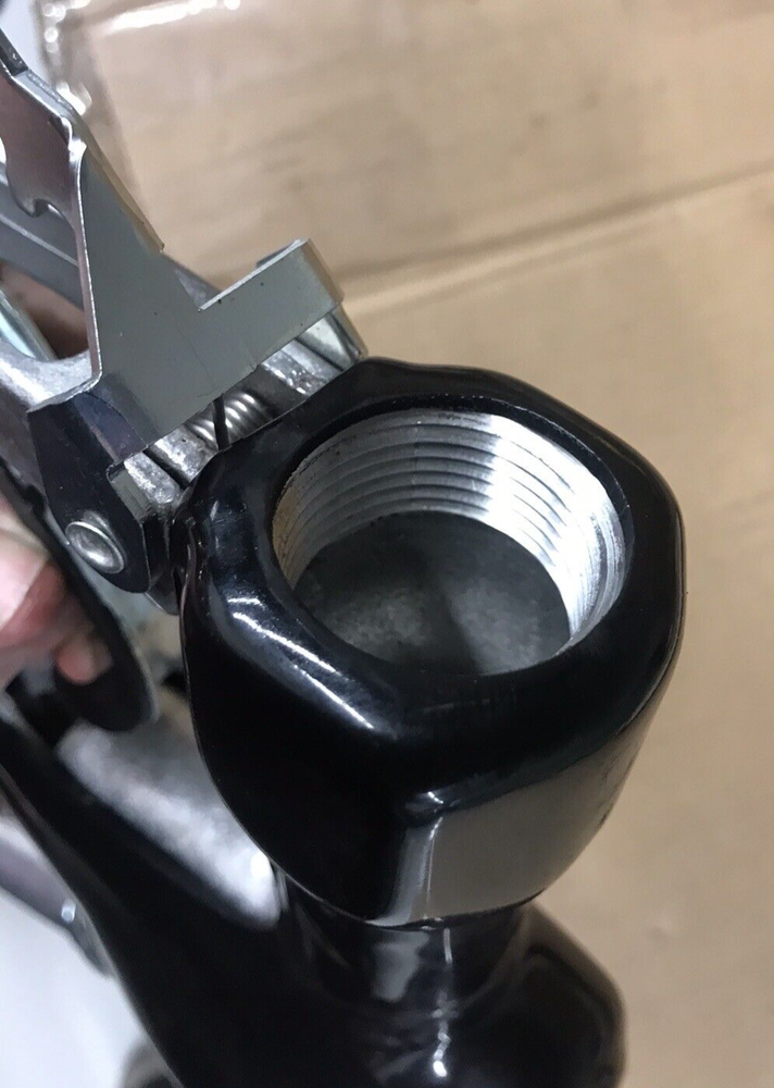 Catlow fueling nozzle with black rubber protector