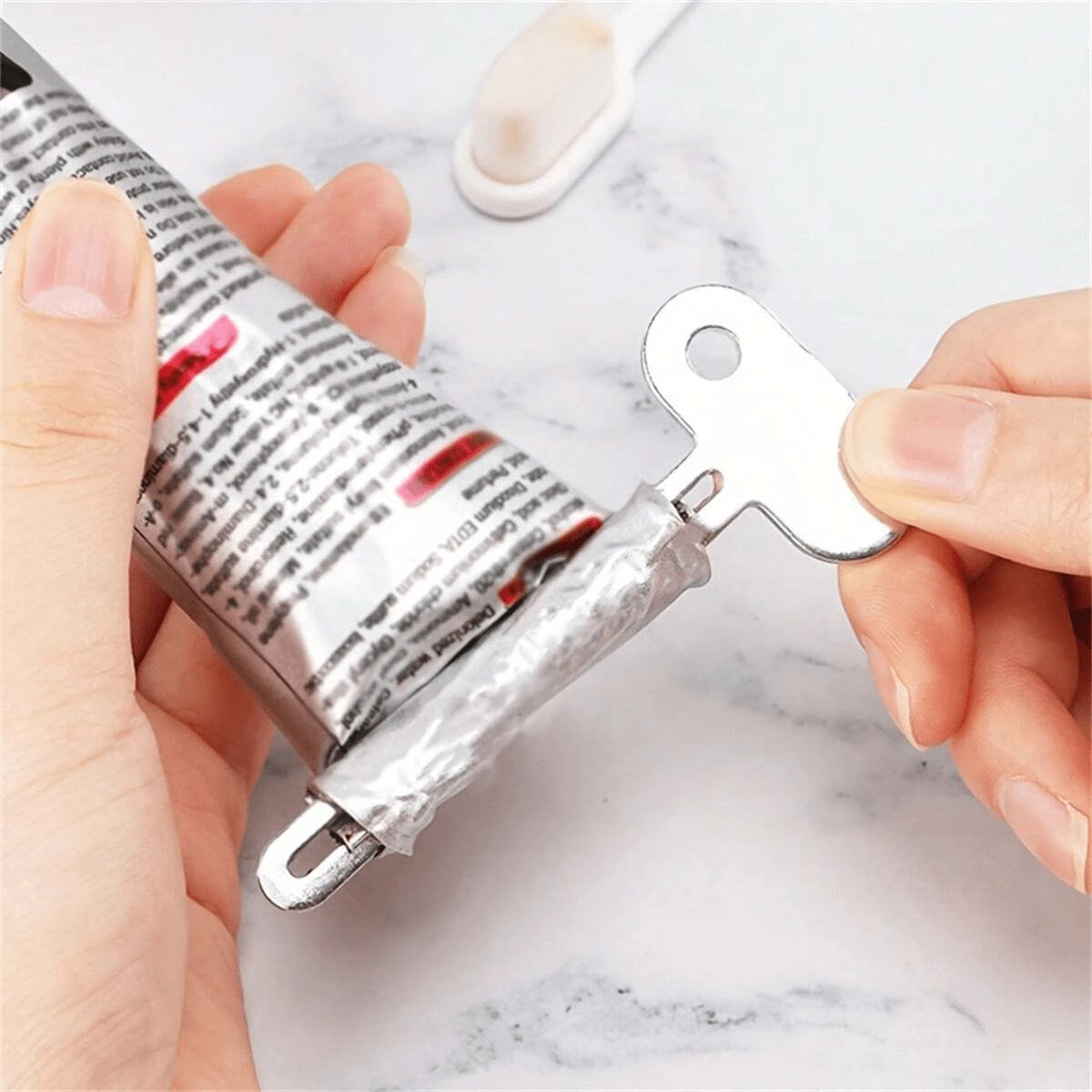 Toothpaste Tube Squeezer Stainless Steel Rolling Cream Tube Manual Dispenser