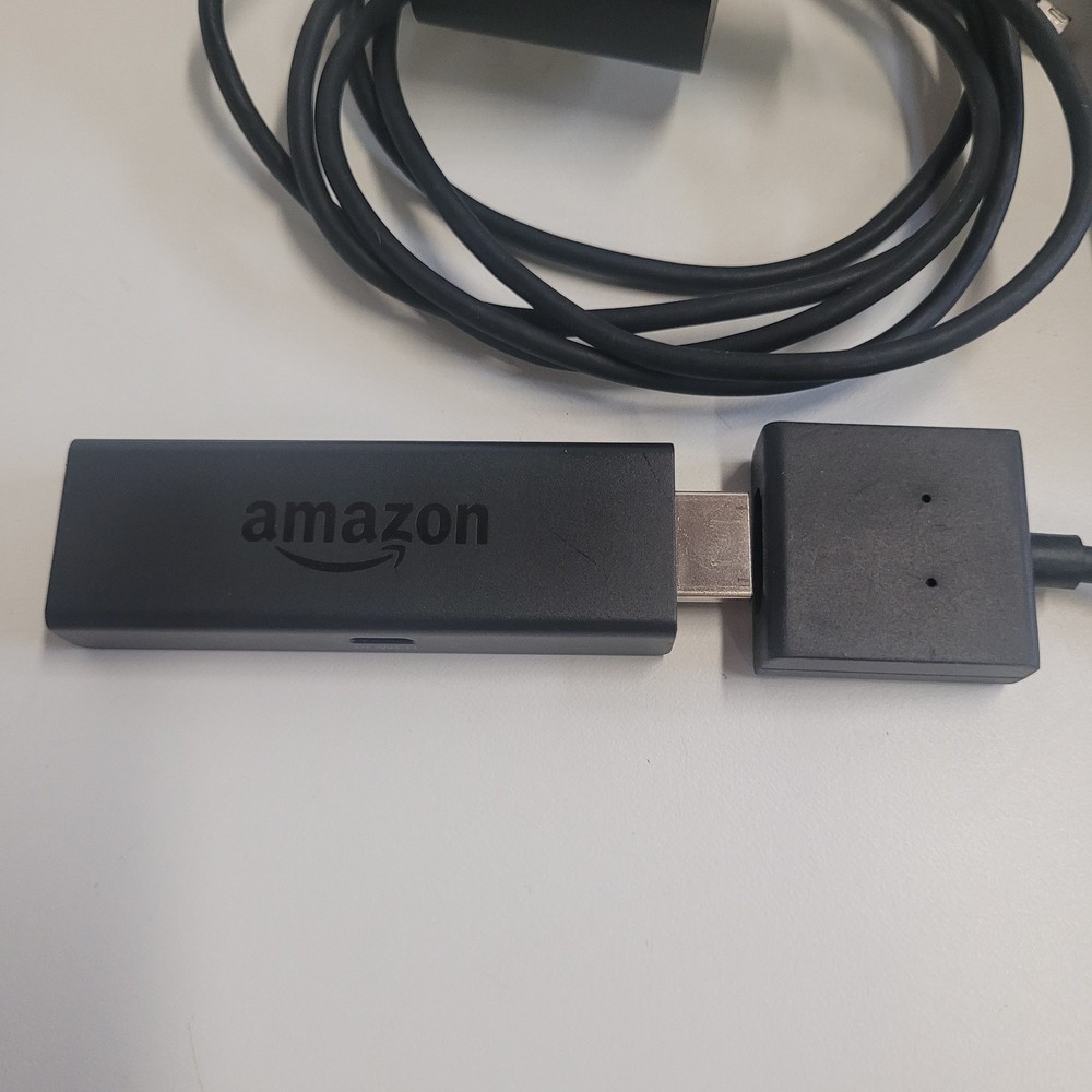 Amazon Fire Stick HD CE0700 complete with Wiring and Remote