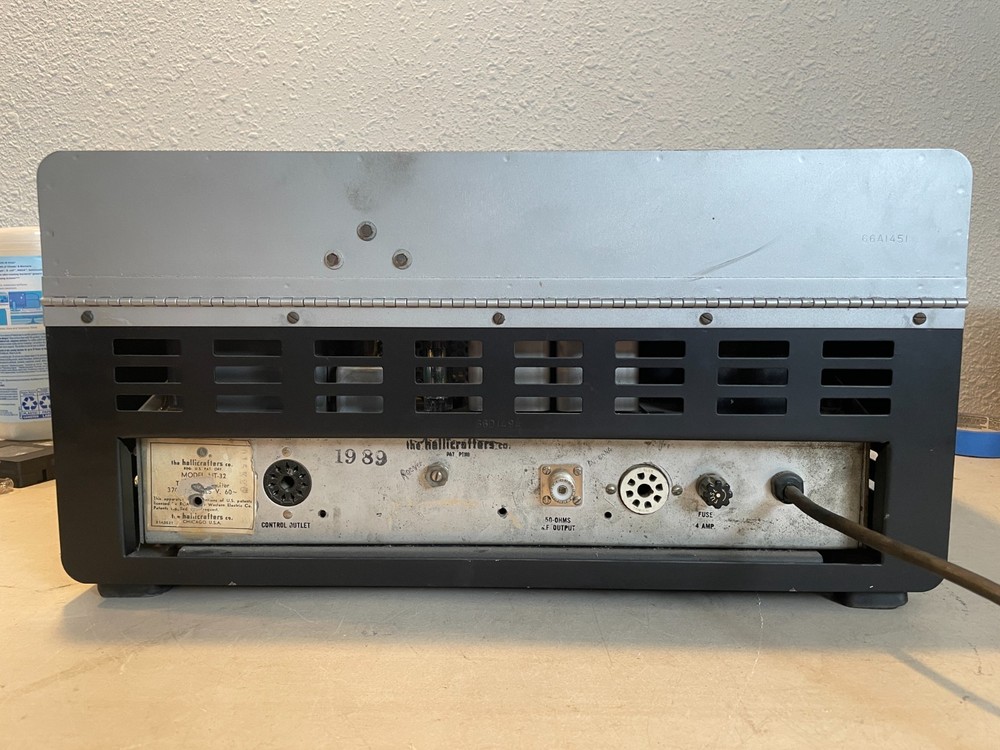 The Hallicrafters HT-32 Tube Ham Radio Transmitter/Exciter HT32 HT-32