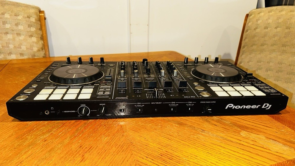 Pioneer DJ DDJ-RX Quad Deck Controller, Loop/Sampler, Mixer, USB, XLR, 4 Decks