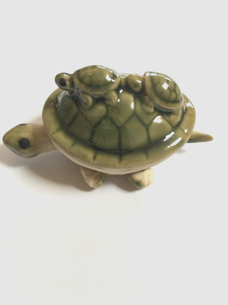 Small Green Bubble Head Resin turtle, figurines, decor