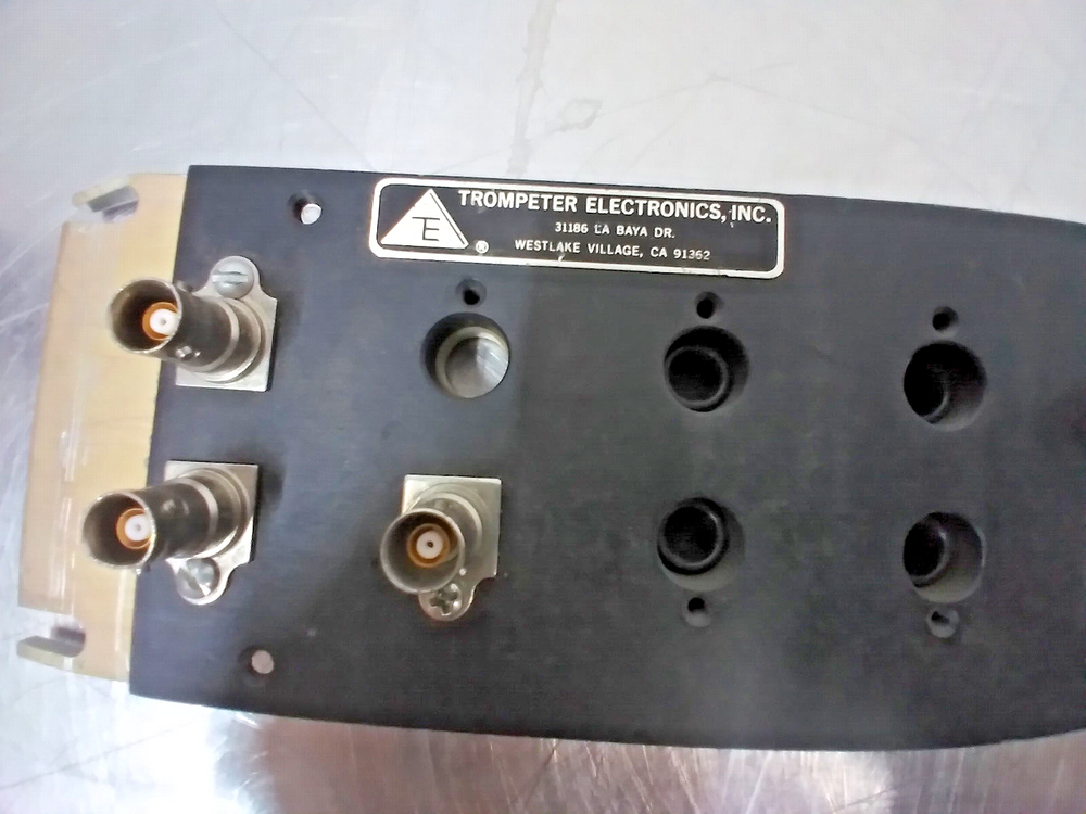 Trompeter / Cinch Connectivity JSI-24W, Audio Video Insulated Patch Panel