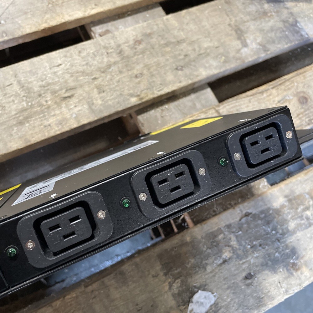 (2) IBM 3 Outlet 9306-RTP Server Power Brick Distribution Unit 39Y8912 Computer