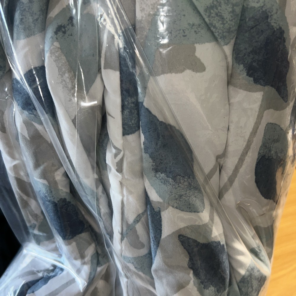 Madison Park Essentials Sofia Reversible 8-Pc. Comforter Set, Queen, NWT