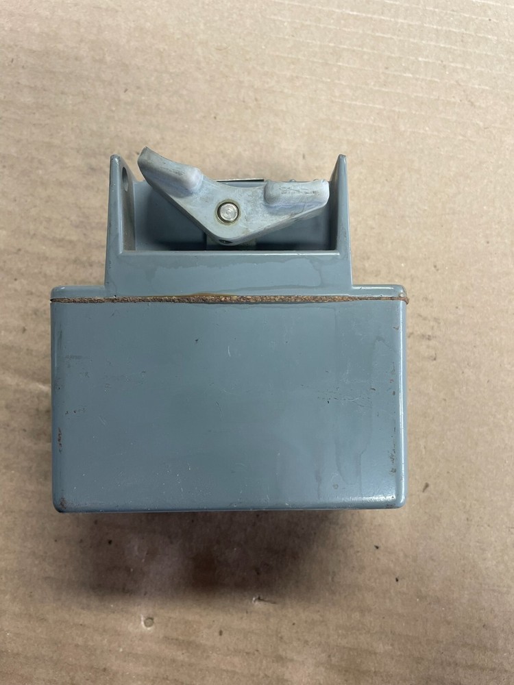 Square D Manual Starter Switch Class 2510 Type FW-1P Ser A