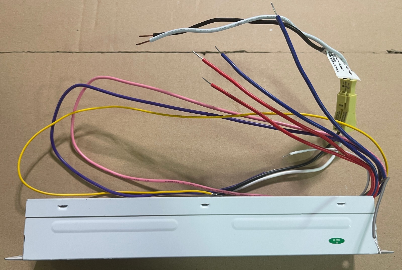 1-PC SIMON QUIC SIL120-I1300 120-277 W D1S 150W LED DRIVER POWER SUPPLY DIM