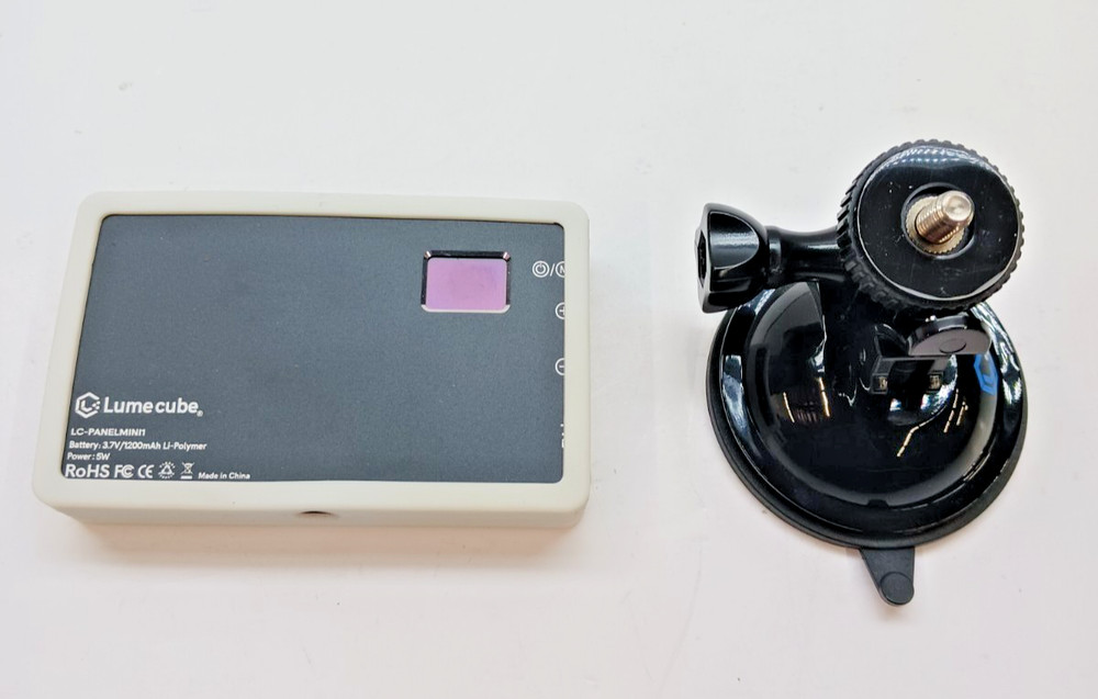 Lumecube LC-PANELMINI1 Smart LED Light with Diffuser & Suction Cup Holder