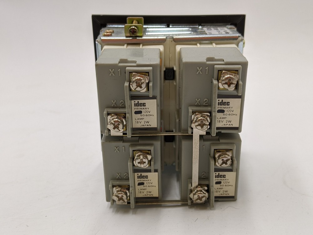 IDEC SLC40N-0202-TE12 Annunciator Panel Display Module 4 Section 2x2