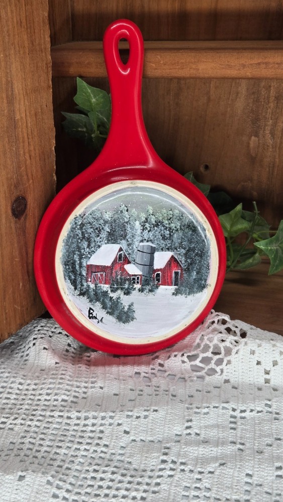 ceramic skillet w/ winter barn (25146) hand painted
