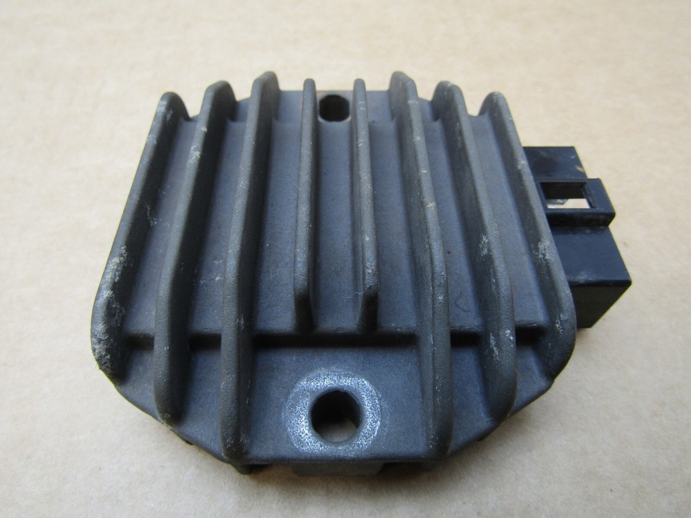 Yamaha YBR 125 2013 9,655 miles regulator rectifier (13652)