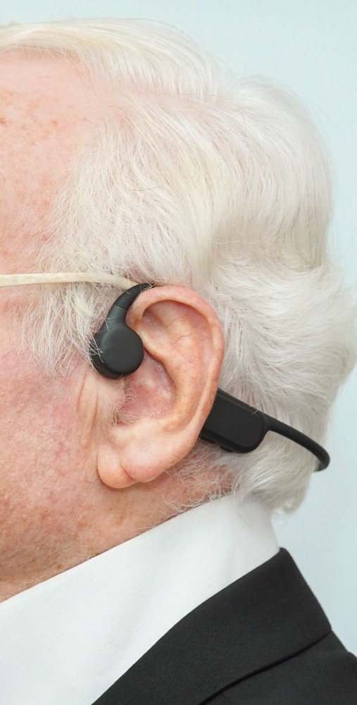 Bone Conduction Hearing Aids, 2 Independent Volume Control, 3 Band Selection.