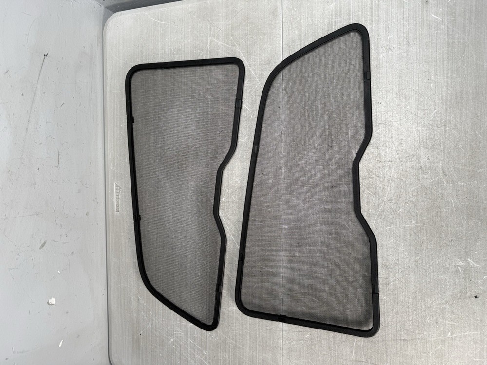 2020 peterbilt 579 upper bunk windows screen bug cover *2110*