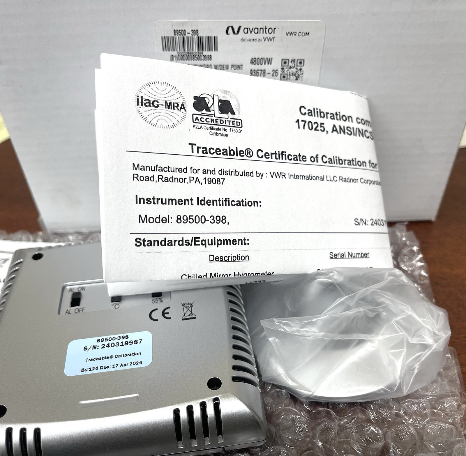 VWR 89500-398 Digital Humidity Temperature Dew Point Meter