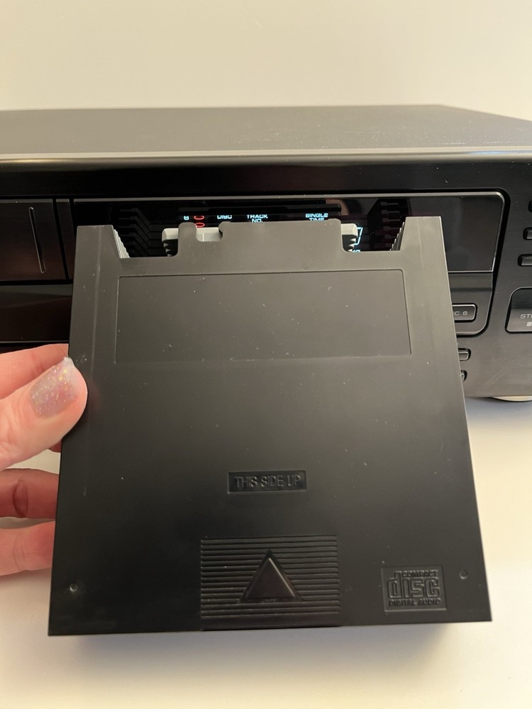 Kenwood DP-M5560 Multiple CD Player Changer 6 Compact Disc Mag Works