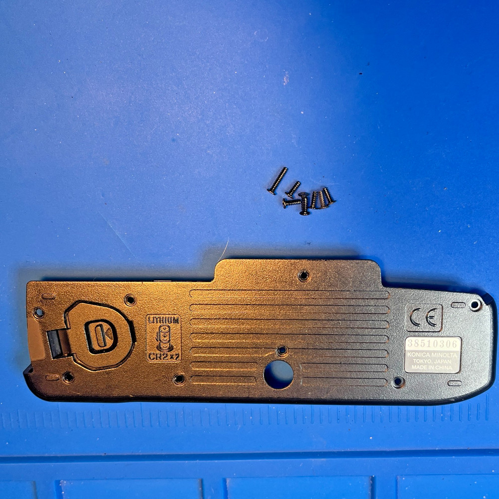 Minolta Maxxum 70 Base Plate w/screws (Original Part)