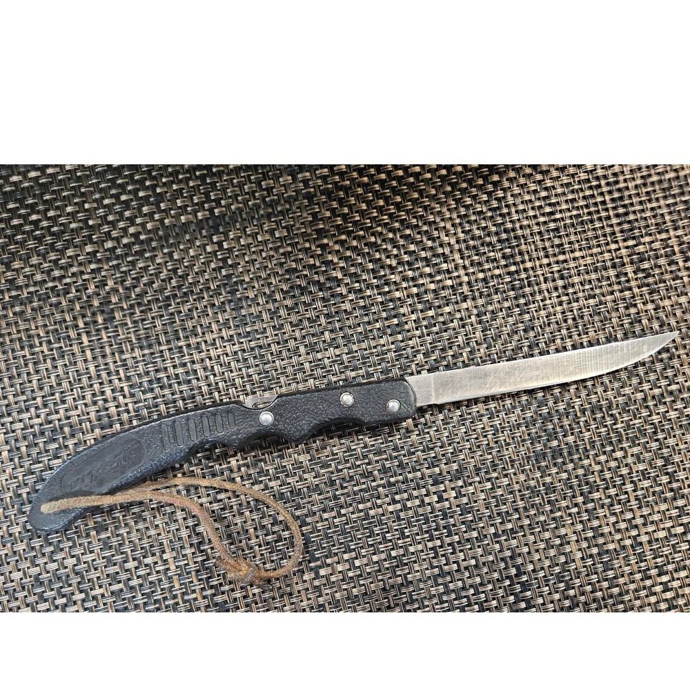 Coast Cutlery Co.  folding lock back pocketknife.  9"