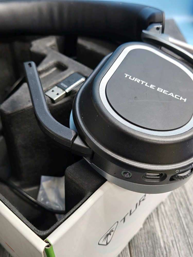 NEW Turtle Beach Stealth 700 Gen 3 Wireless Xbox Headset Black Bluetooth PC PS