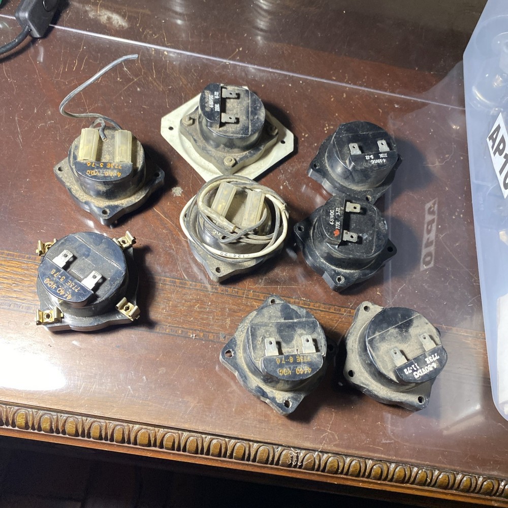 Qty.8 773E Datcon Elapsed Time Hours Indicator (Volts: 4/40) (AP10)