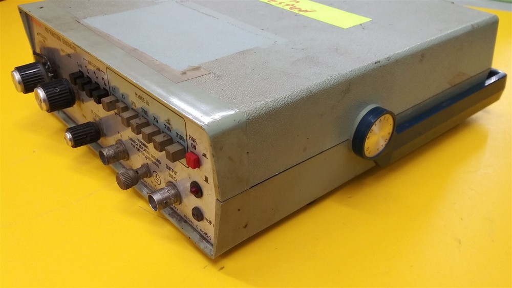 ⭐️⭐️⭐️⭐️⭐️ **AS IS - UNTESTED** Simpson 420 Function Generator Model 420D