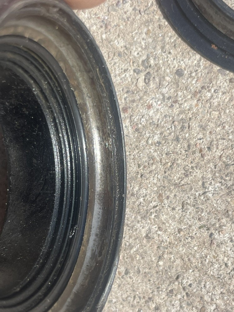 WTB grease guard 1 1/8" threadless headset in black lightly used