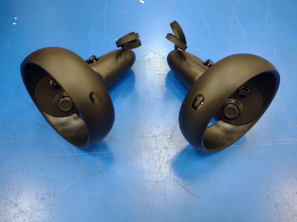 Oculus Rift S VR Headset with Controllers