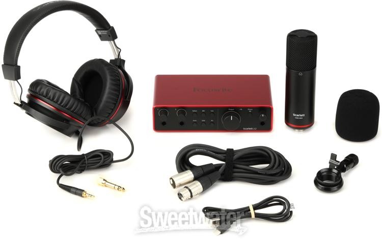 Focusrite Scarlett 2i2 Studio 4th Gen Recording Bundle