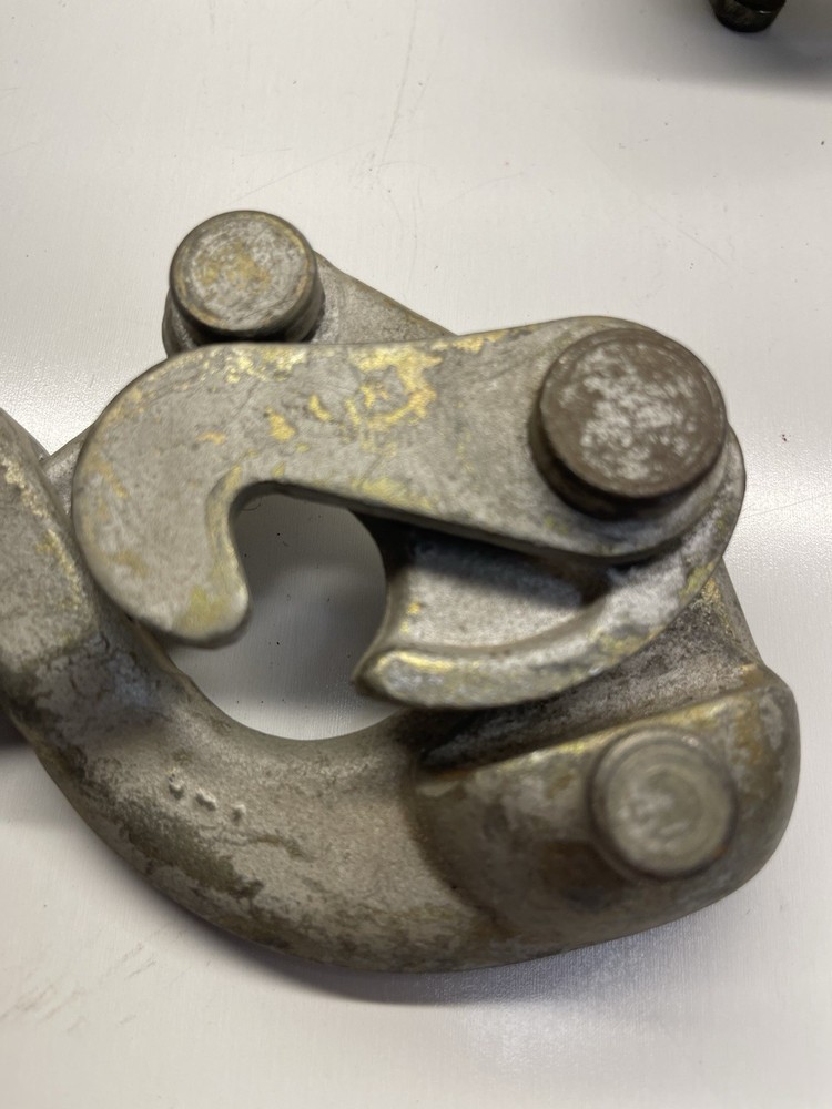 (2) NICE - KLEIN TOOLS Haven Cable Pulling Grip 5000Lbs .125 -. 50 in 1604-20L