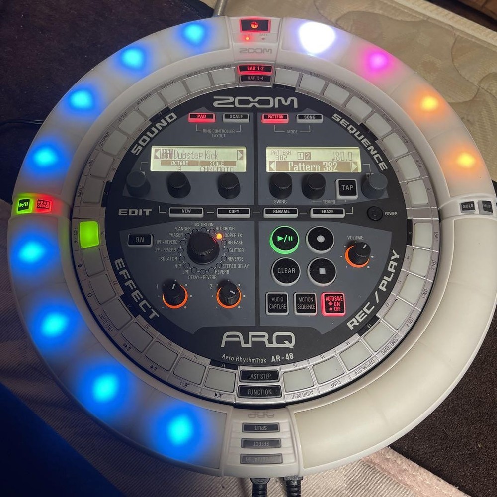 Zoom AR-48 Aero RhythmTrak Groovebox – MIDI Controller & Performance Tool - Us