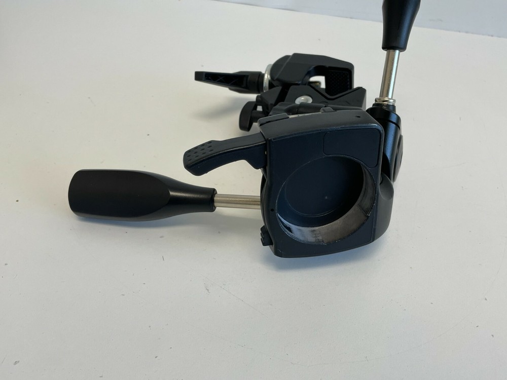 PP7: Silk / Manfrotto Tripod Camera Attachment