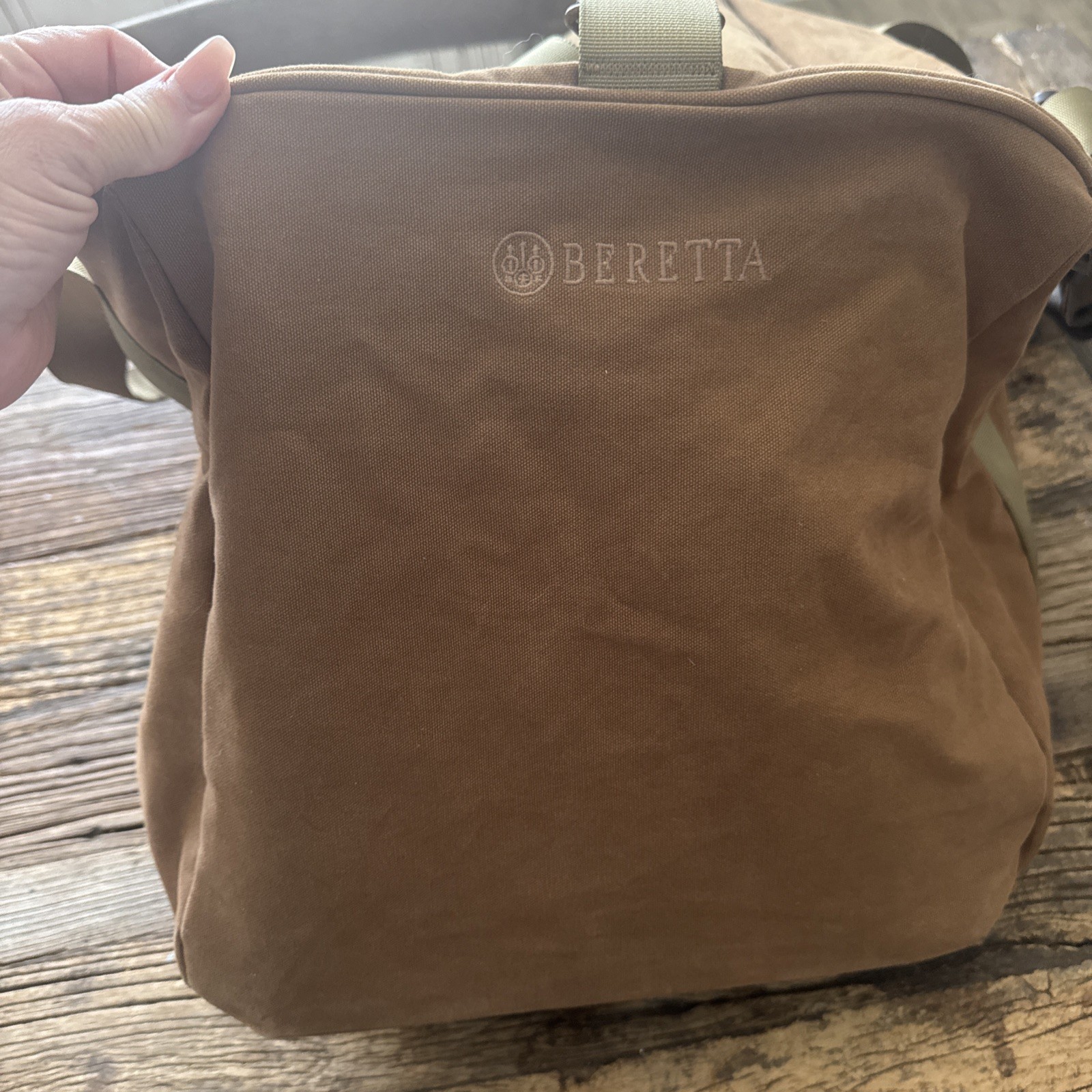 Beretta Waxwear Duffle Bag -Spice Brown 24”X12”X13 EUC
