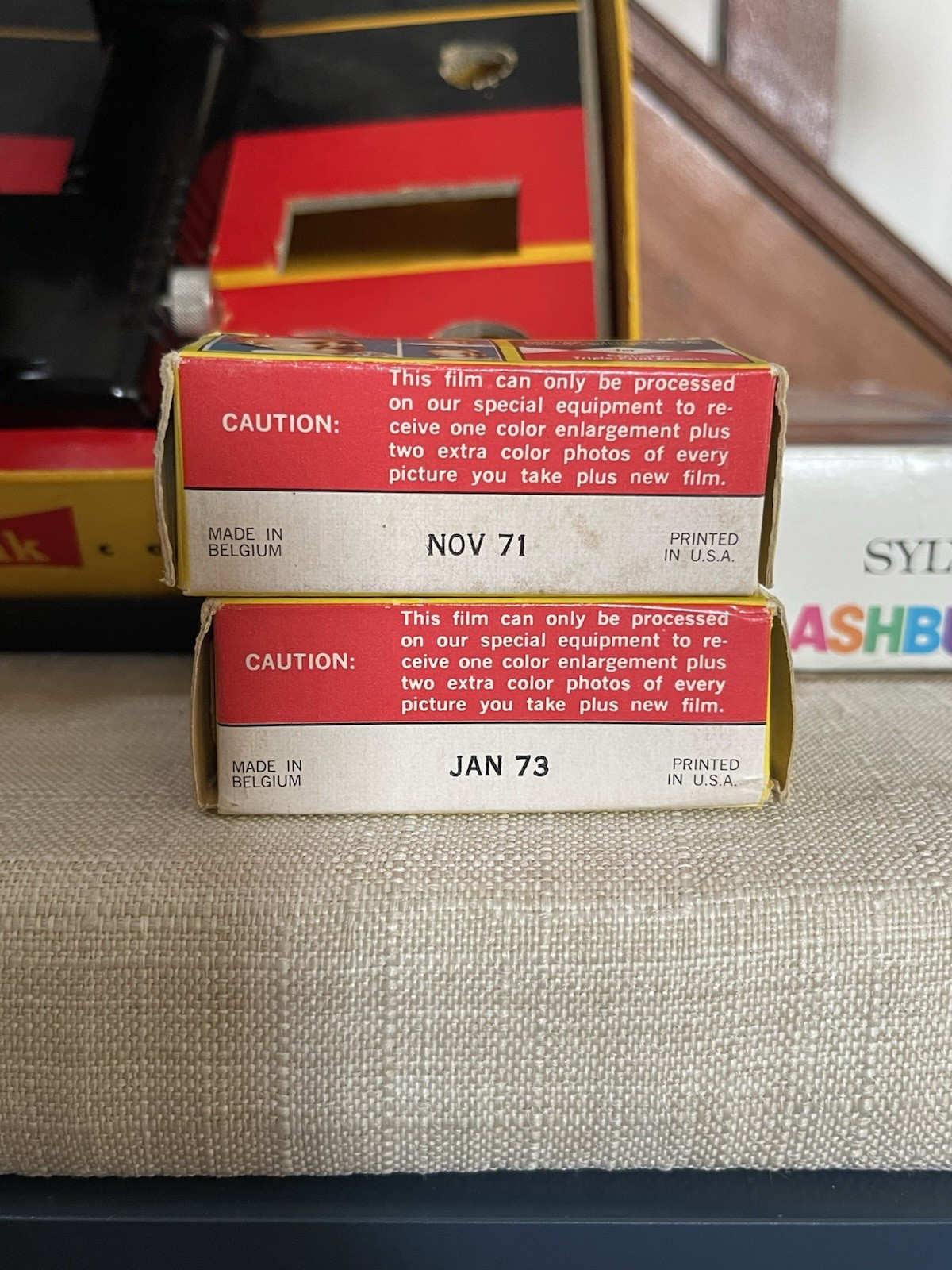 Vintage Kodak Brownie Hawkeye Flash Outfit Model Camera w/Original Box Plus Film