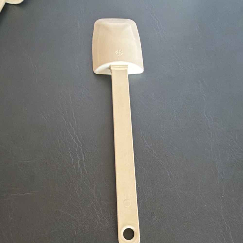 The Pampered Chef Plastic Scoop Set Square Shape 4 Pieces