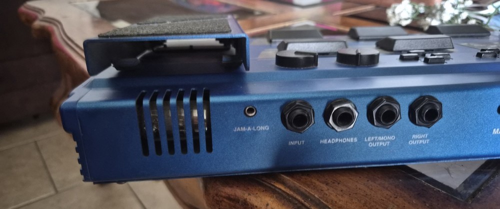 Digitech RP7 Valve Guitar Tube Multi Effects Processor - CIB