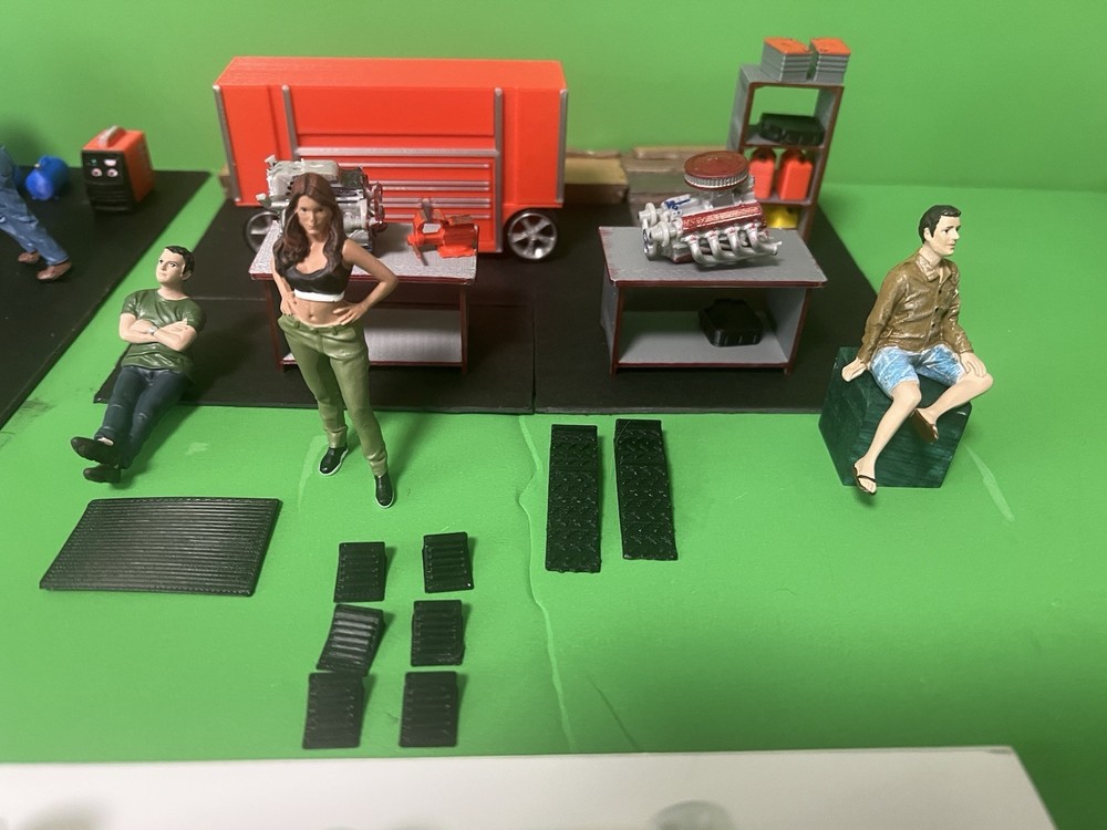 Built From Scratch - 1/24 Scale Diorama – “Earl’s Performance”
