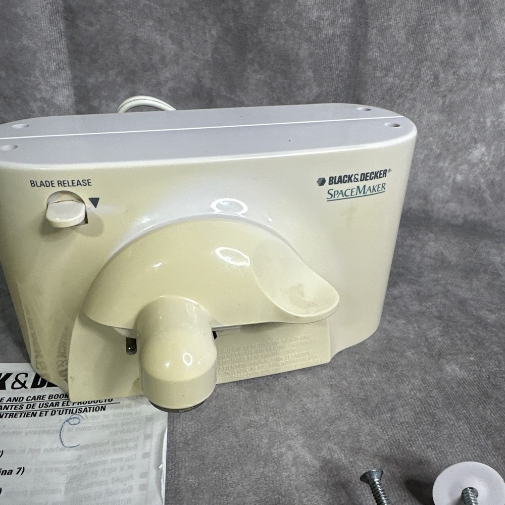 Black & Decker Spacemaker Can Opener EC75 Type 1 With Mounting Hardware Working