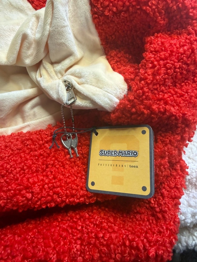 Pottery Barn Large Super Mario™ Super Mushroom Bean Bag Chair Slipcover NEW!