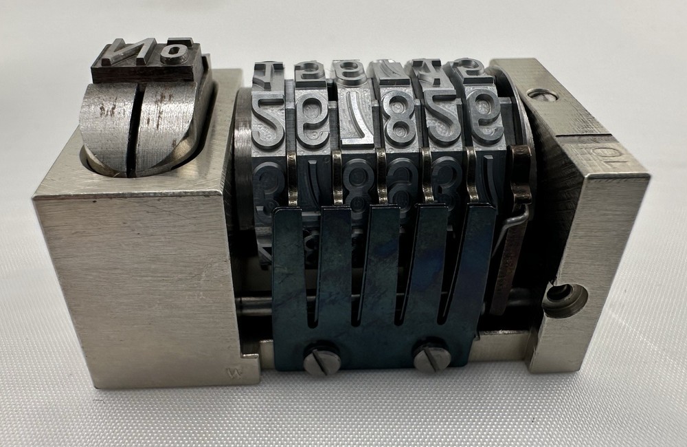 Leibinger #10 6 number reverse Backward/gothic With Carry Case-solid