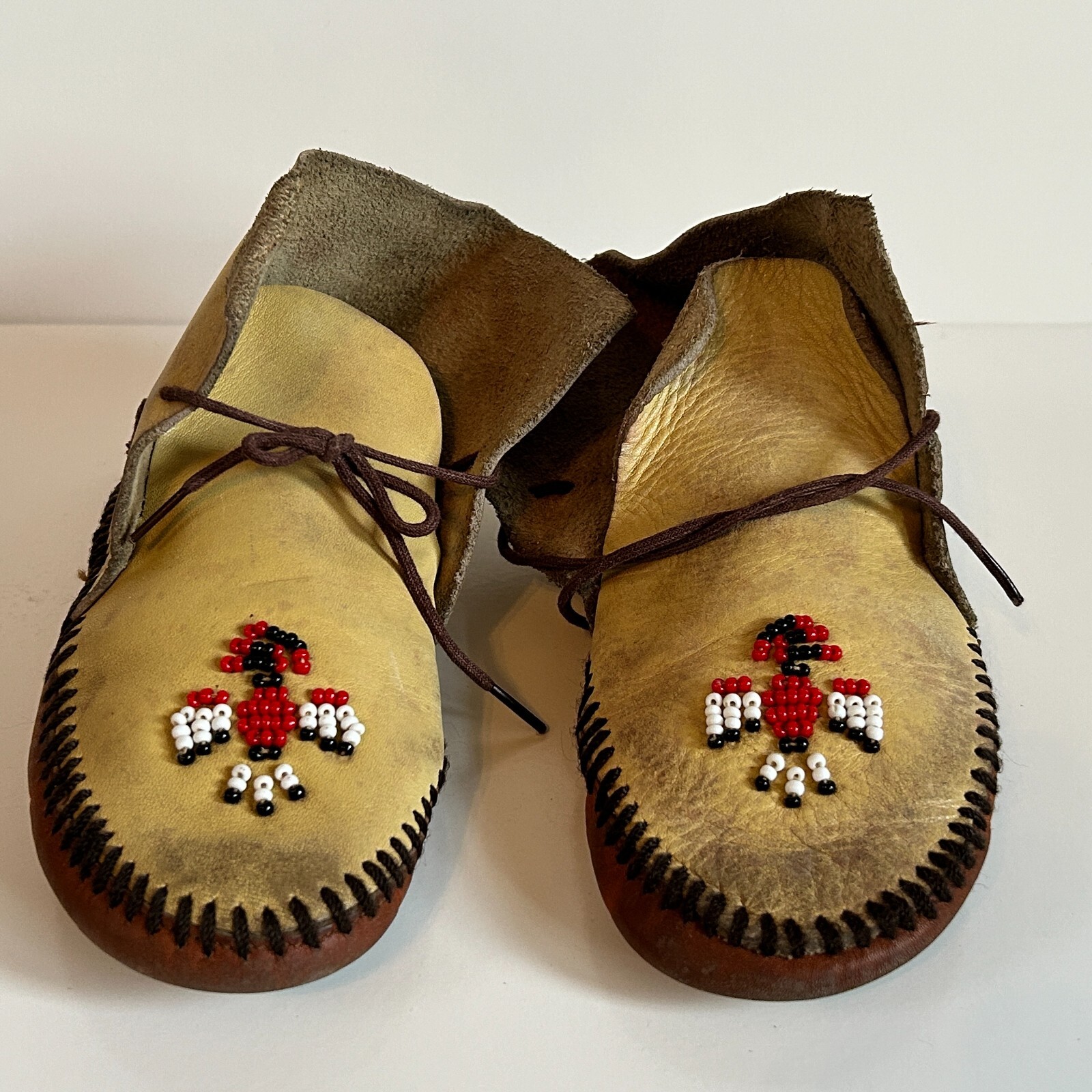 Vintage7" BEADED Thunder Bird LEATHER NATIVE AMERICAN INDIAN MOCCASINS BOOTIES