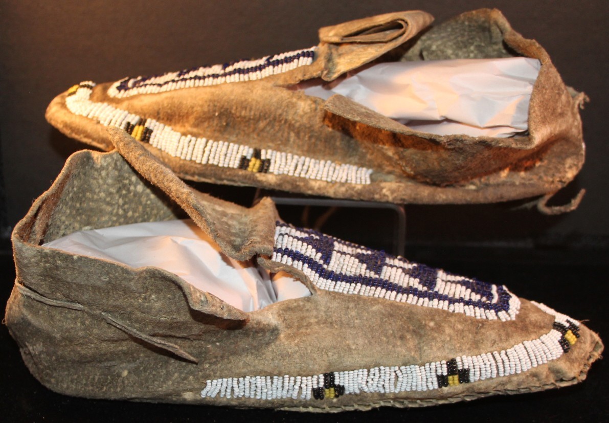 1890s Central Plains Tribe Moccasins