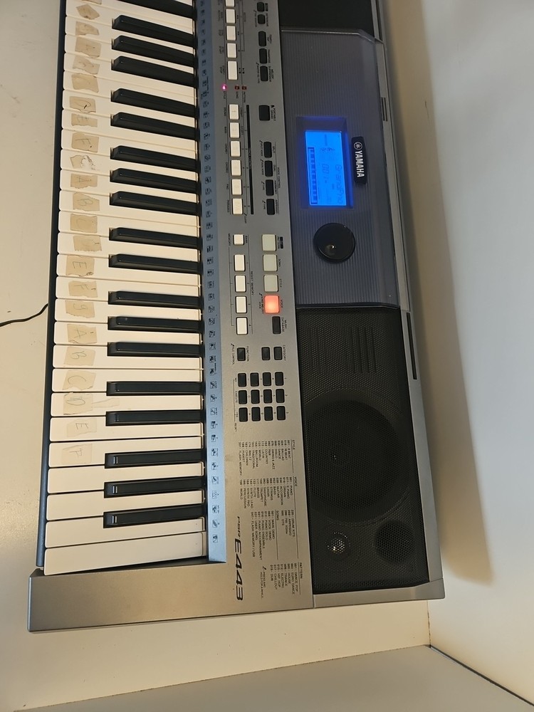 Yamaha PSR E443 61 Key Keyboard - Gray