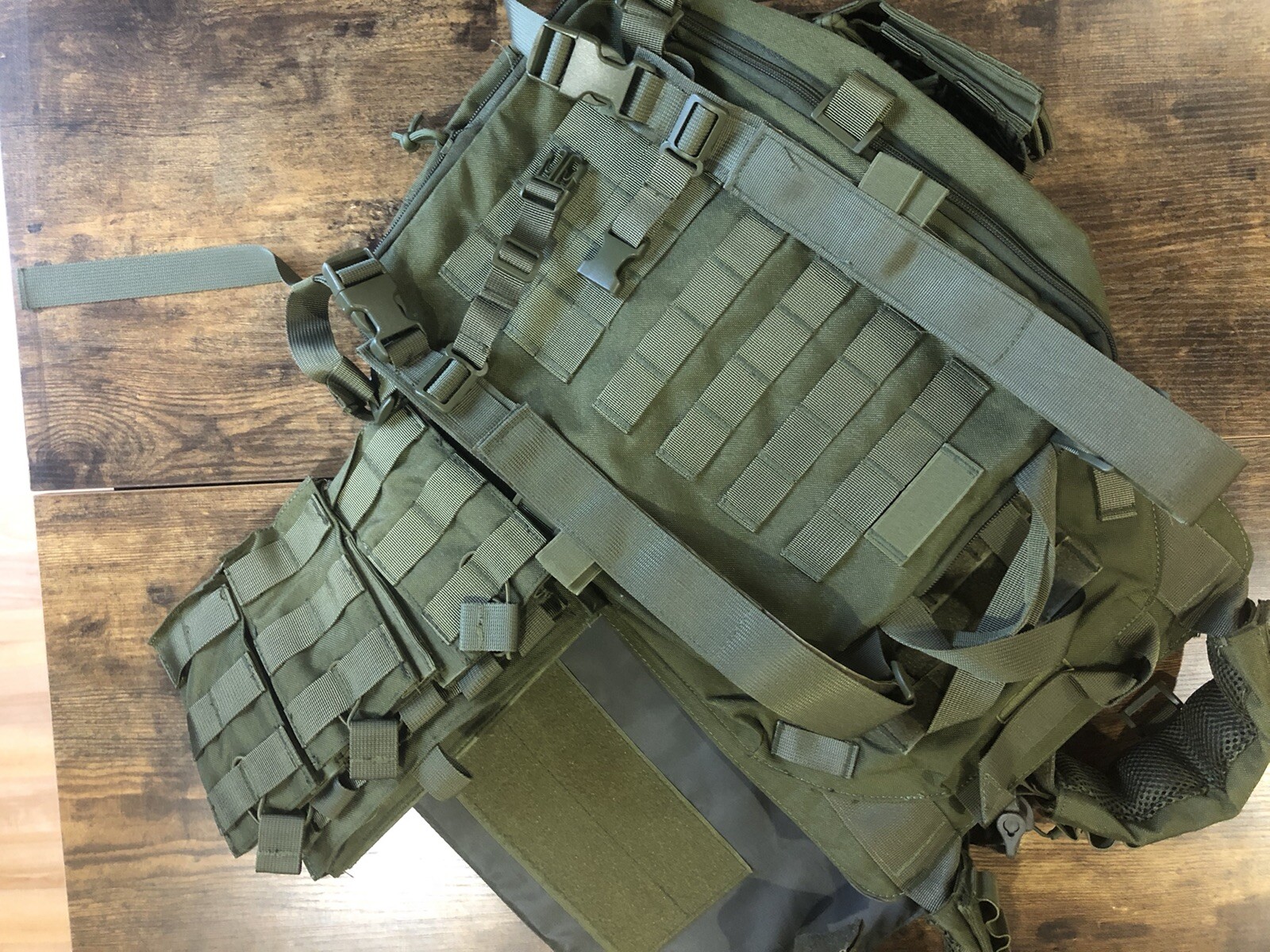 Tactical Vest Plate carrier Fits 11x14 And 10x12 Armor Plates