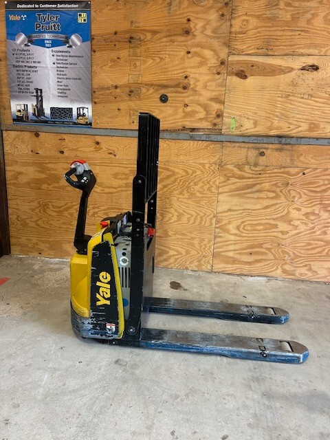 Yale Electric Pallet Jack