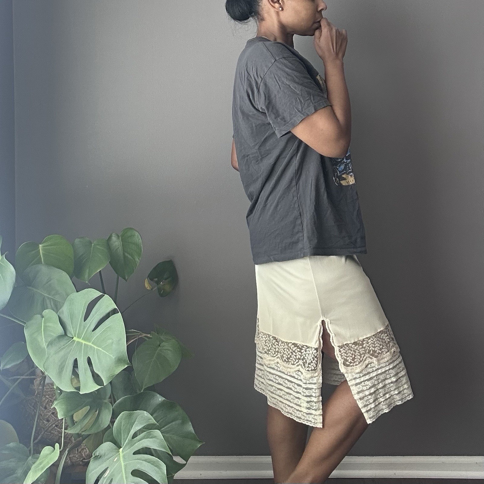 Vintage Vanity Fair Half Slip Lace Slit Trim Women's Size Medium Champagne