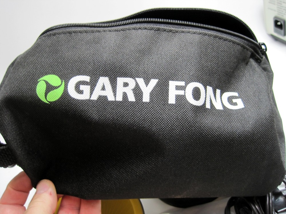 Lightbulb Adapter Gary Fong W/Lightsphere Diffuser Kit